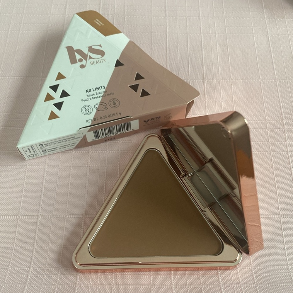 LYS Beauty Matte Bronzer BRAND NEW IN BOX Motivate ( Light ) NO LIMITS Contour